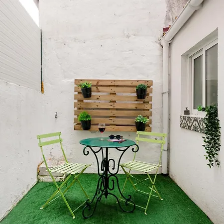Campolide Urban Living 아파트 리스본